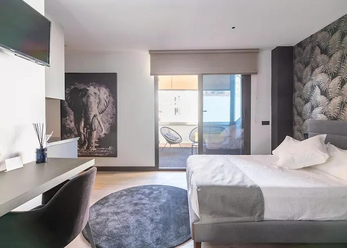Appartamento Atico Moderno En Nervion Con Terraza Siviglia