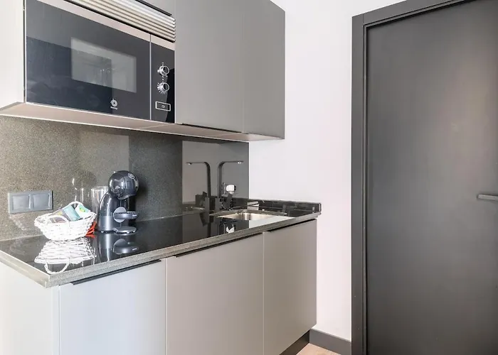 Appartamento Atico Moderno En Nervion Con Terraza Siviglia