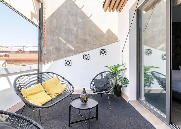 Atico Moderno En Nervion Con Terraza *