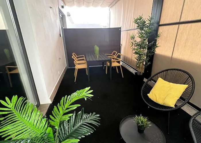 Atico Moderno En Nervion Con Terraza Appartamento