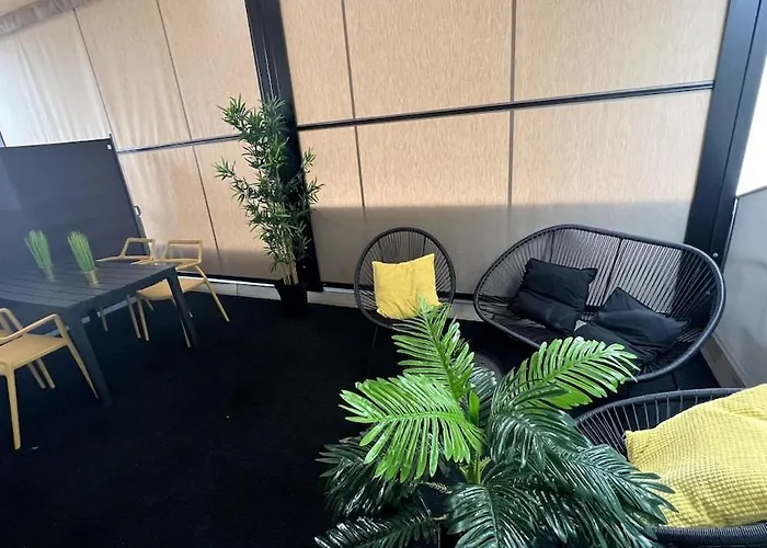 Atico Moderno En Nervion Con Terraza Appartamento Siviglia